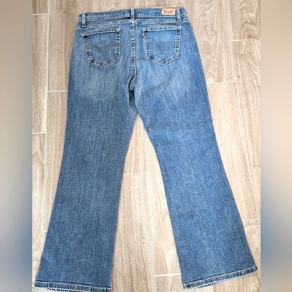LEVI'S CURVY BOOT CUT JEANS SZ 33/16 S BLUE - Picture 2 of 10